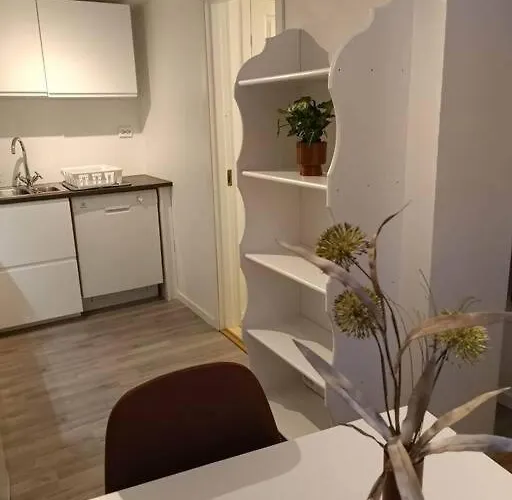 Cozy Close To Downtown Tromsø