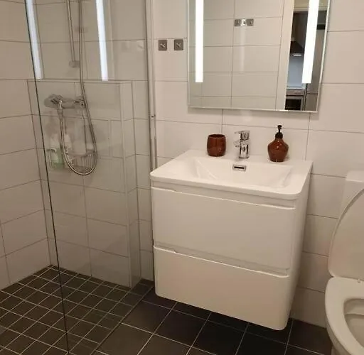 Cozy Close To Downtown